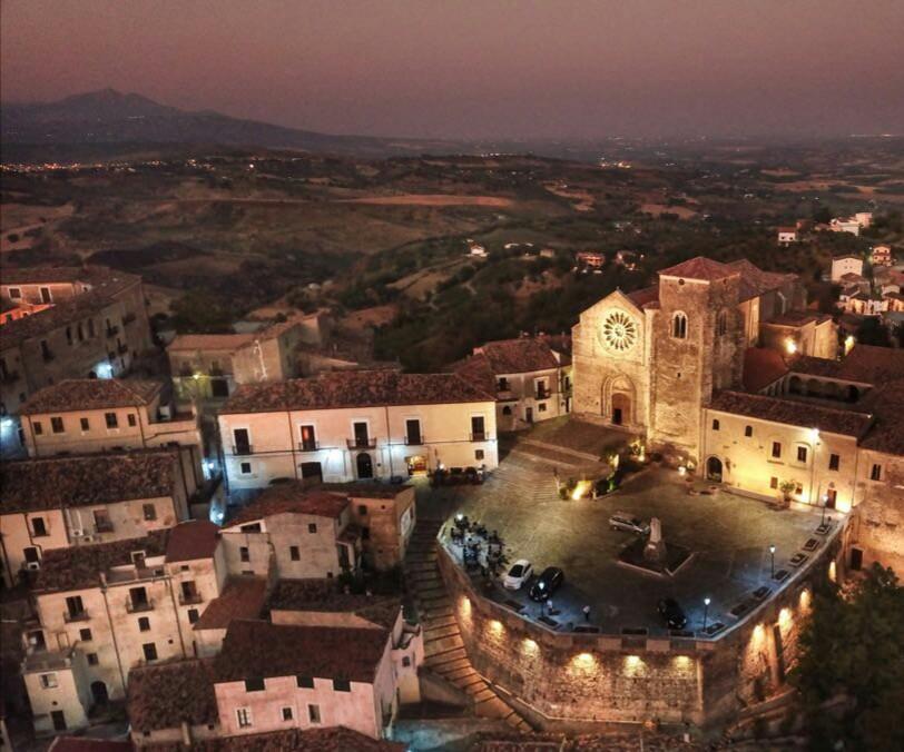 B&B Palazzo Pancaro Altomonte Kültér fotó